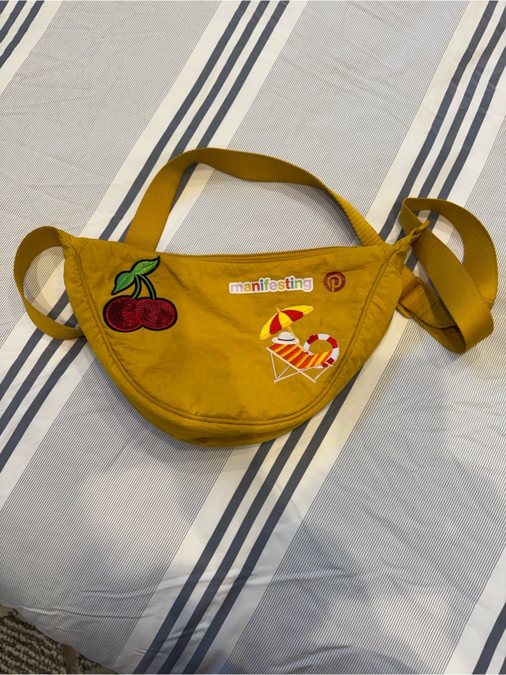 viral UNIQLO Round Mini Shoulder Bag